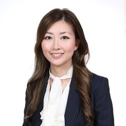 岩本 瞳 Hitomi Iwamoto